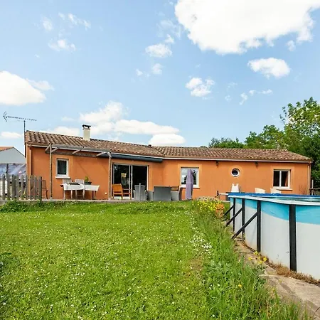 Casa vacanze Chez Les Enfants Du Marais Ferrières