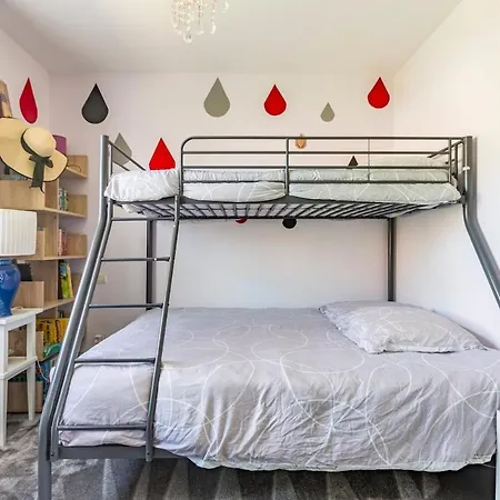 Chez Les Enfants Du Marais